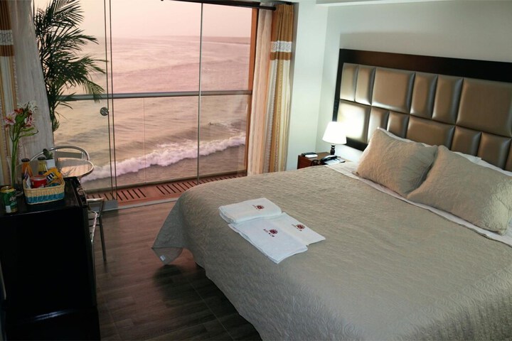 Room 25 of 61