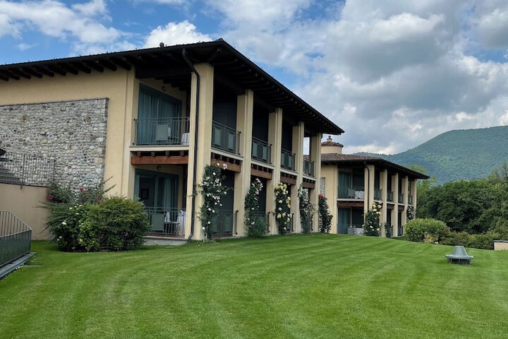Hotel 44 of 48