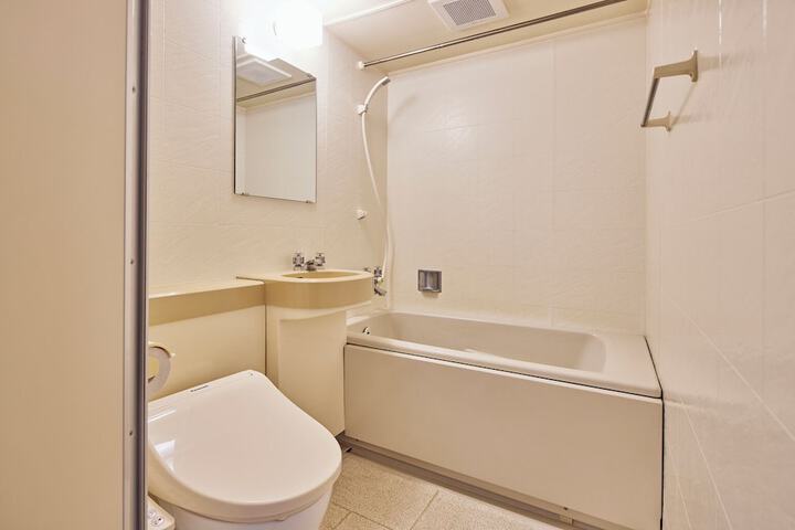 Room 22 of 120