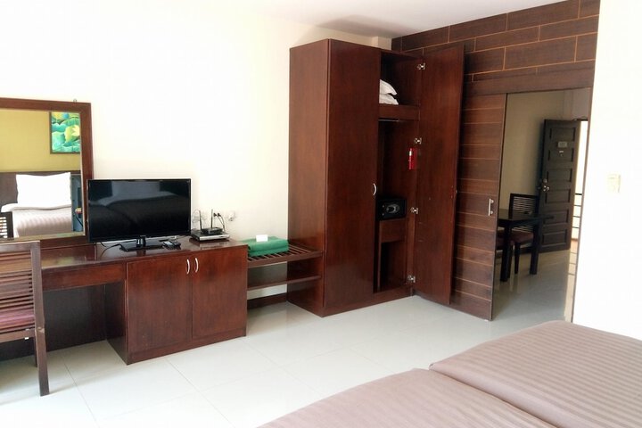 Room 5 of 54