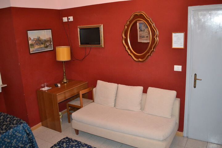 Room amenity