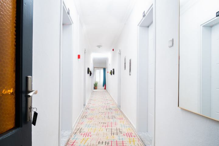 Room 21 of 63