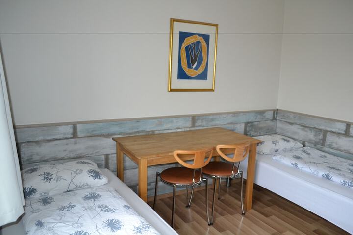 Room 25 of 66