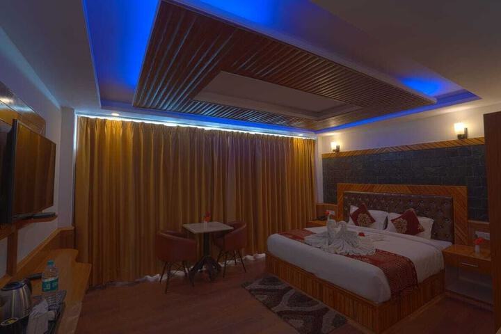 Room 3 of 56