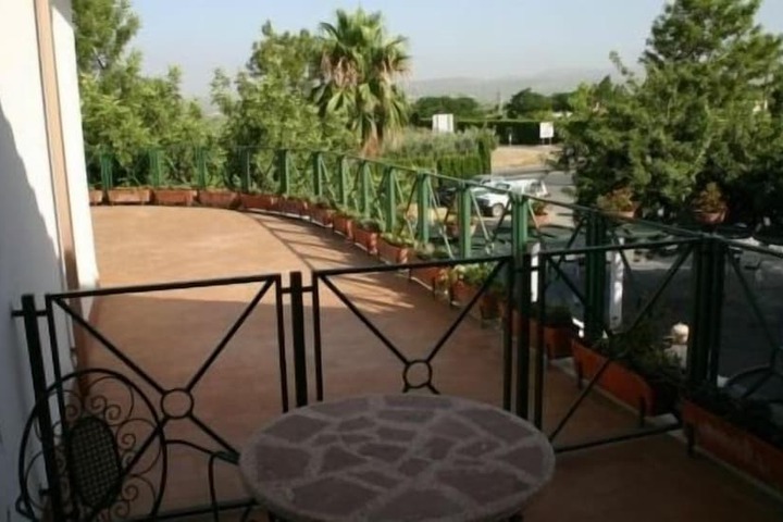 Terrace/Patio 11 of 34