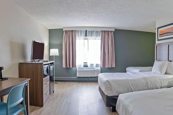2 Double Beds (11 of 19)