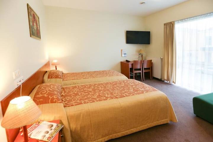 Room 14 of 38