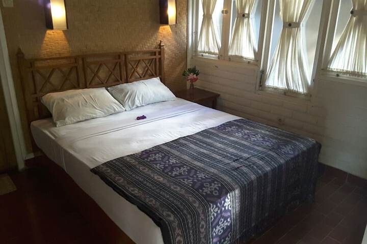 Room 3 of 50