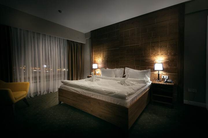 Room 16 of 54
