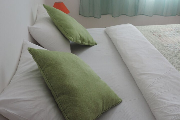 Room 3 of 10