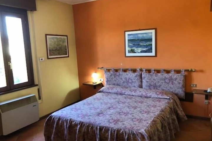 Room 10 of 58
