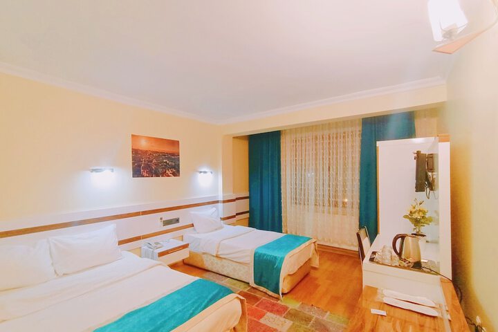Room 35 of 69
