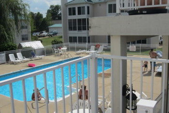 Pool 41 of 48