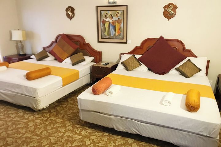 Room 9 of 48