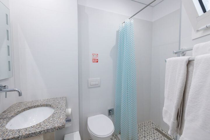 Room 47 of 62
