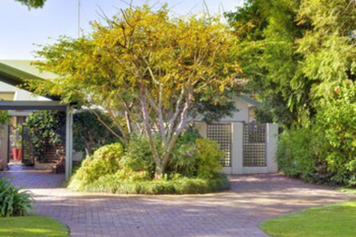 Property Grounds 26 of 37