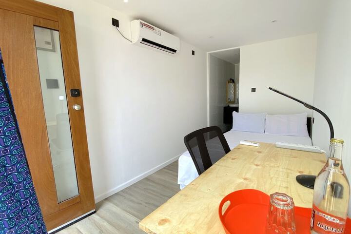Room 3 of 21