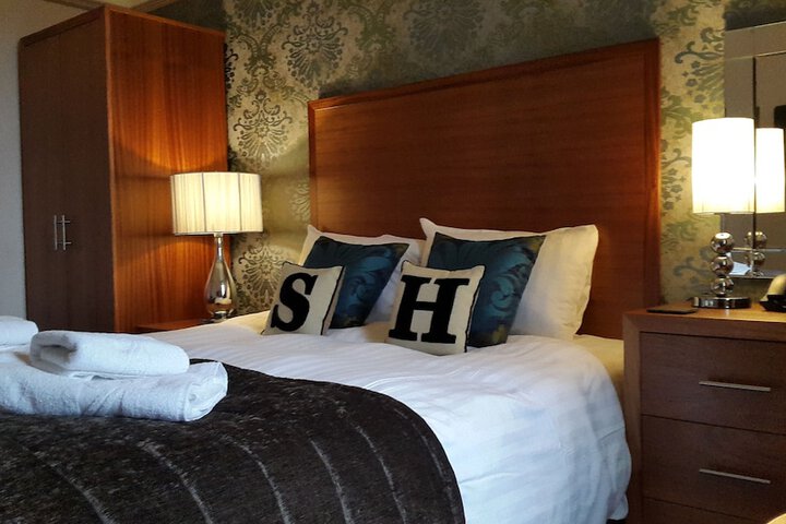 Room 3 of 50