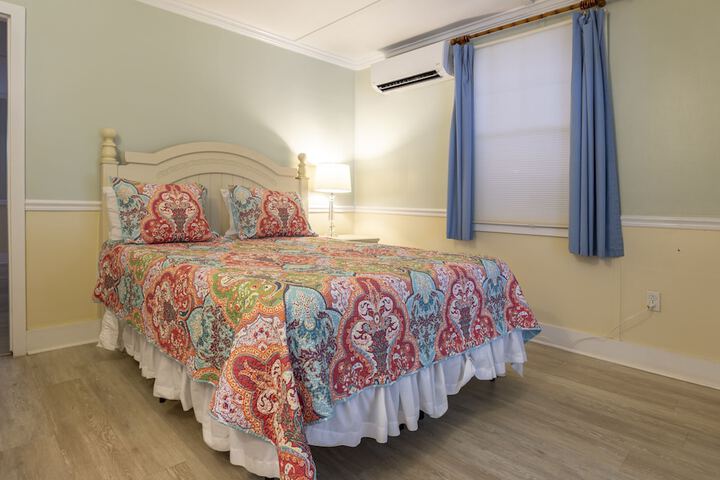 Room 141 of 309