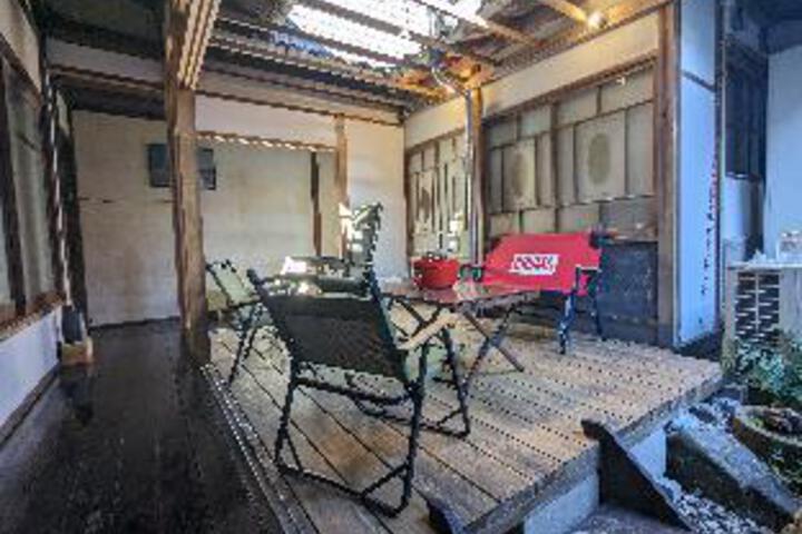 Hero Image 1 of 23