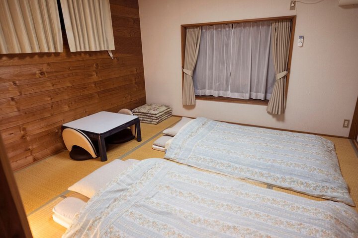 Room 3 of 25