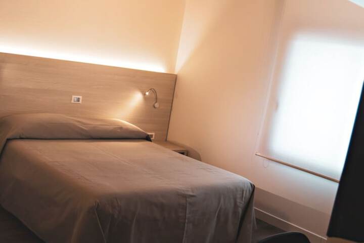 Room 12 of 79