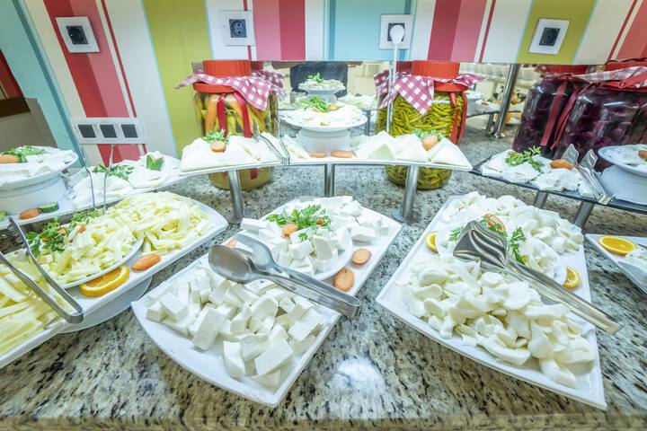 Dining 124 of 160