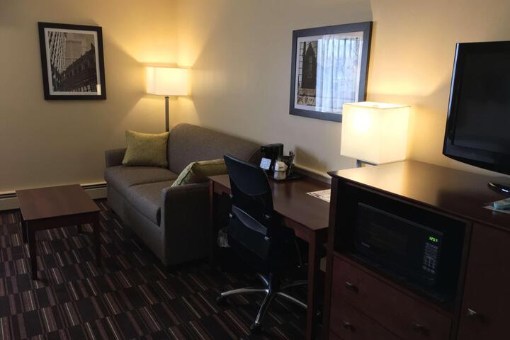 2 Queen Beds Interior Entrance WiFi Full Breakfast (14 of 19)