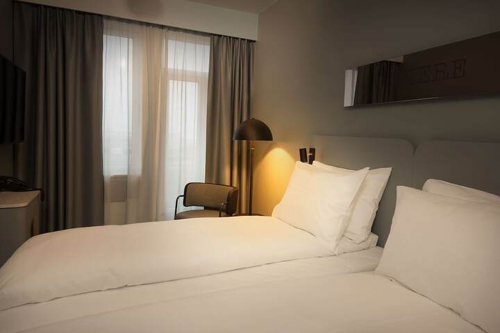 Room 21 of 47