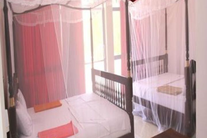 Room 8 of 14