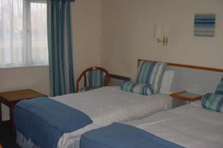 Room 33 of 61