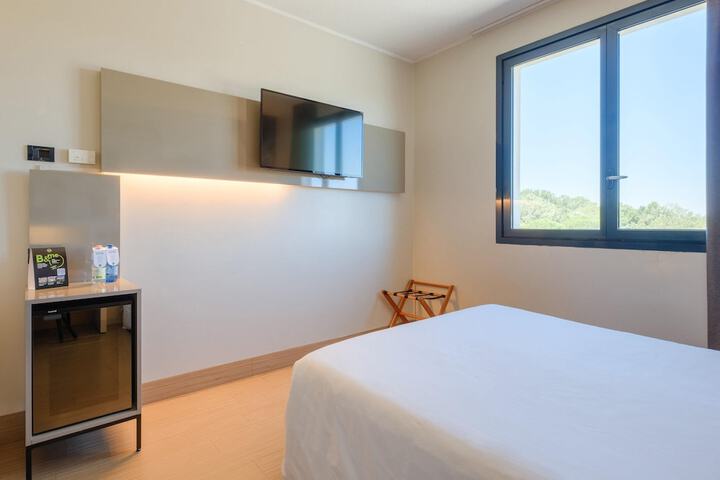 Room 17 of 54