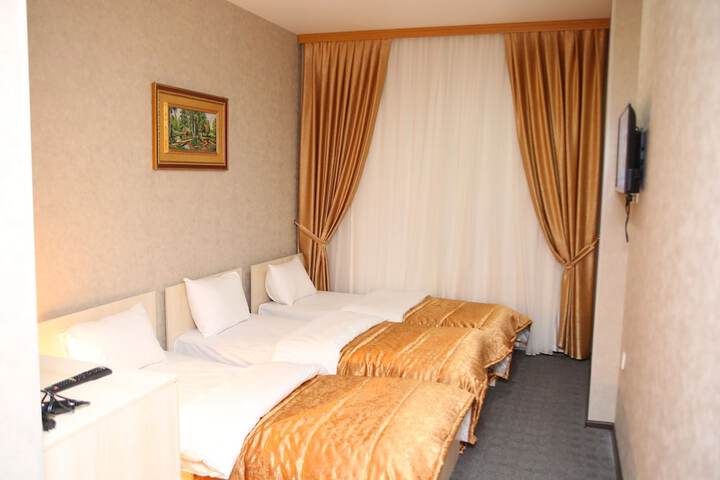 Room 16 of 62