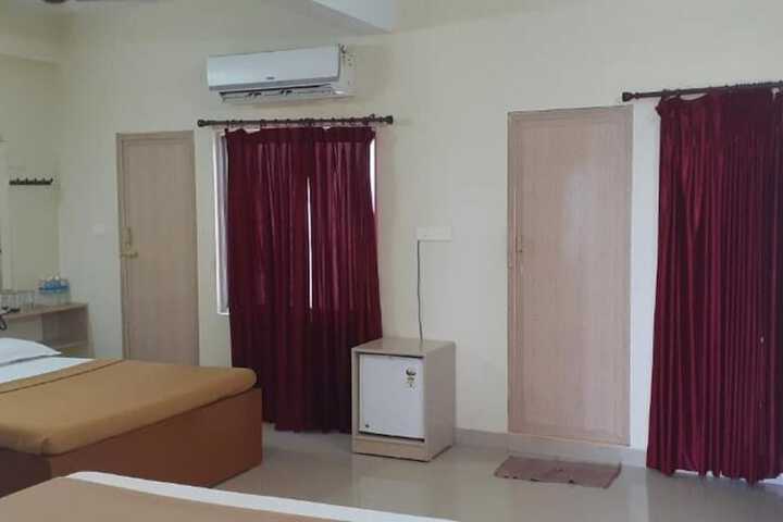 Room 9 of 21