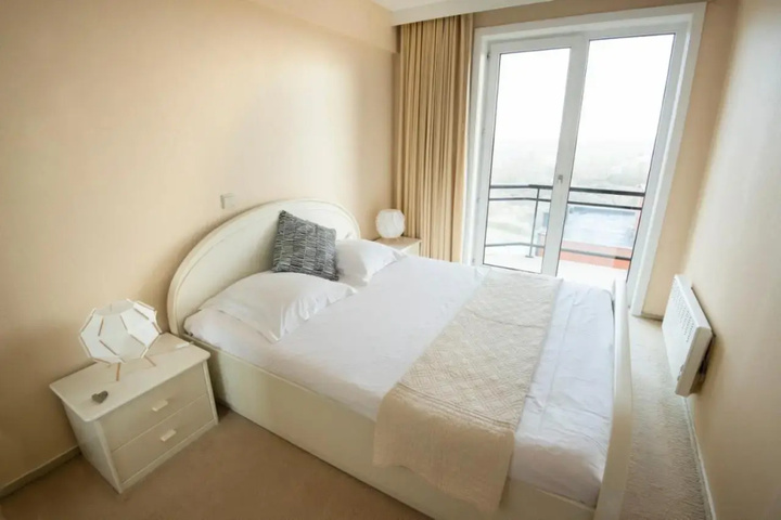 Room 3 of 11