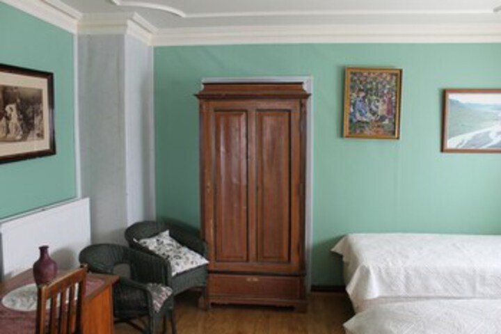 Room 28 of 39