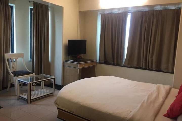 Room 14 of 35