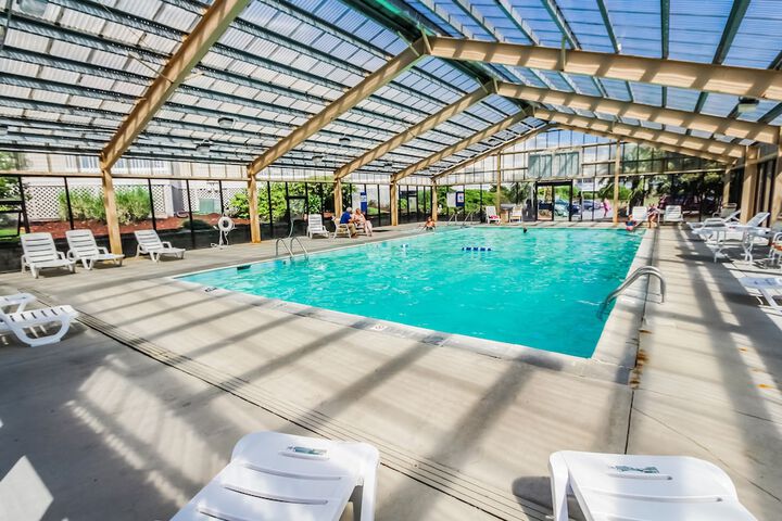 Hotel Pool