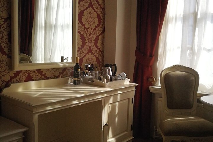 Room 55 of 132