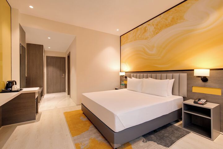 Room 13 of 70