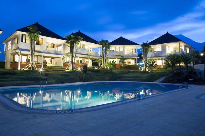 Pool 50 of 74