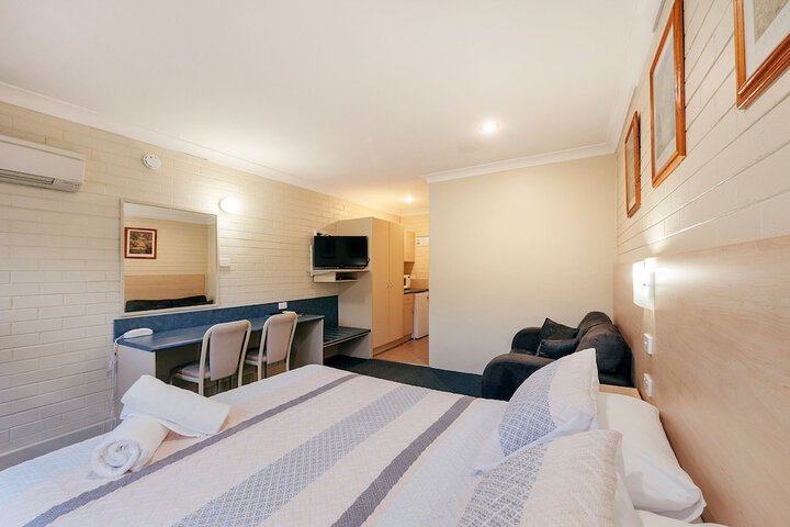 Room 42 of 78