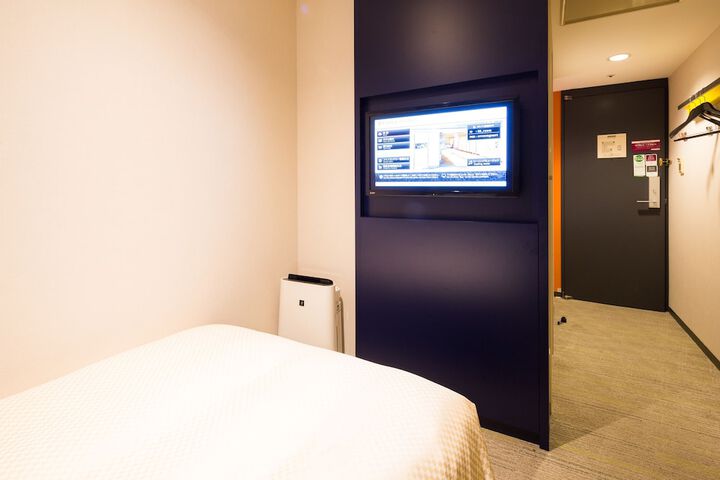 Room 14 of 70