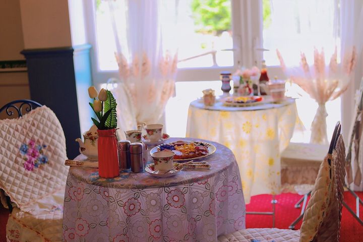 Dining 77 of 107
