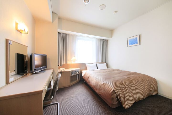 Room 13 of 49