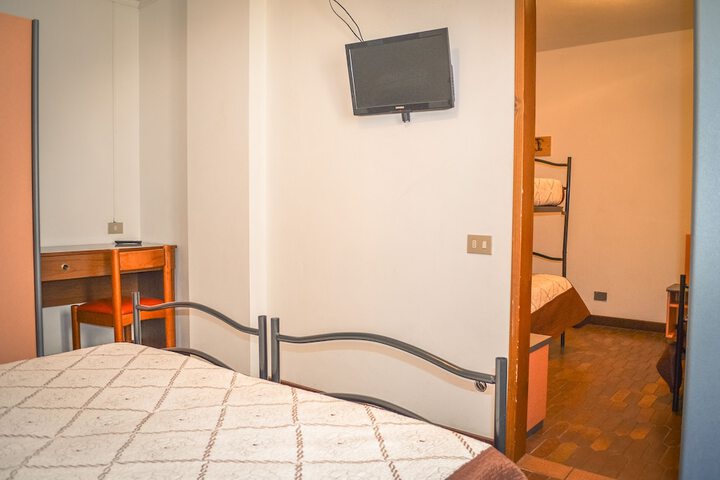 Room 35 of 94