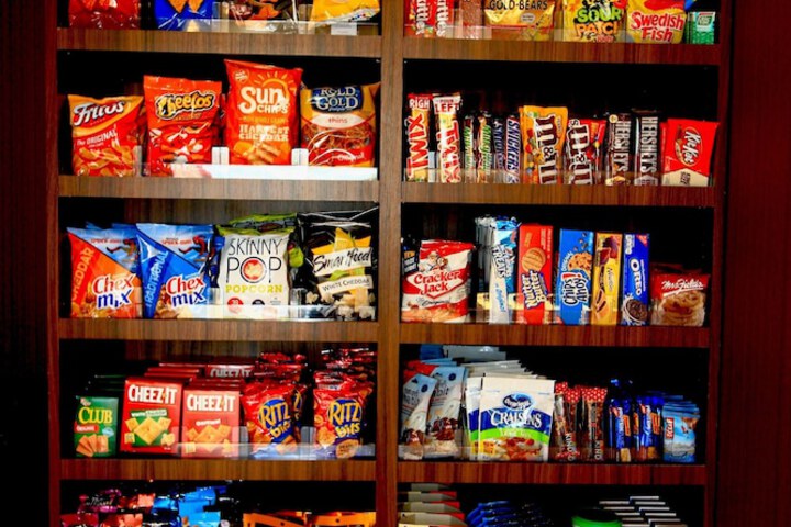 Snack bar