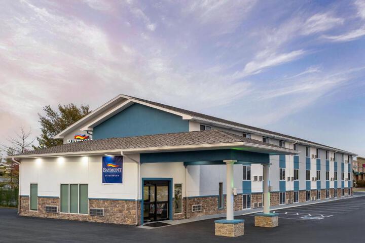 Photo of Baymont Inn & Suites