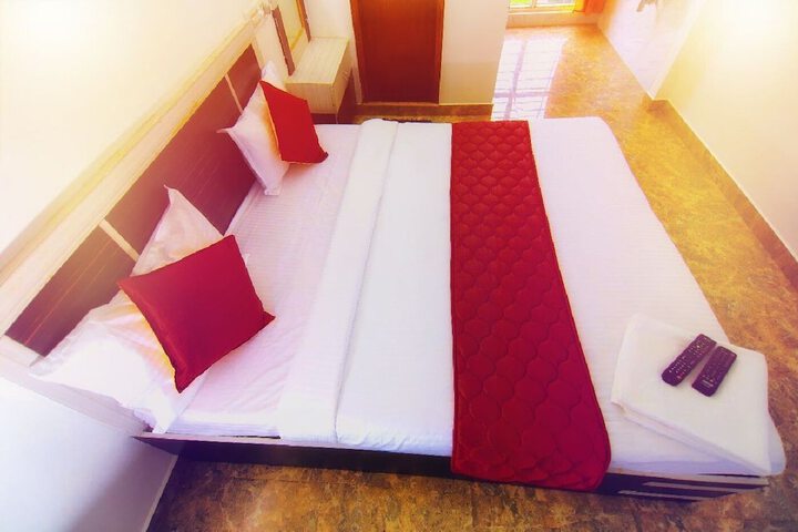 Room 13 of 37