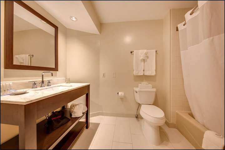 Standard Double Bed (7 of 7)